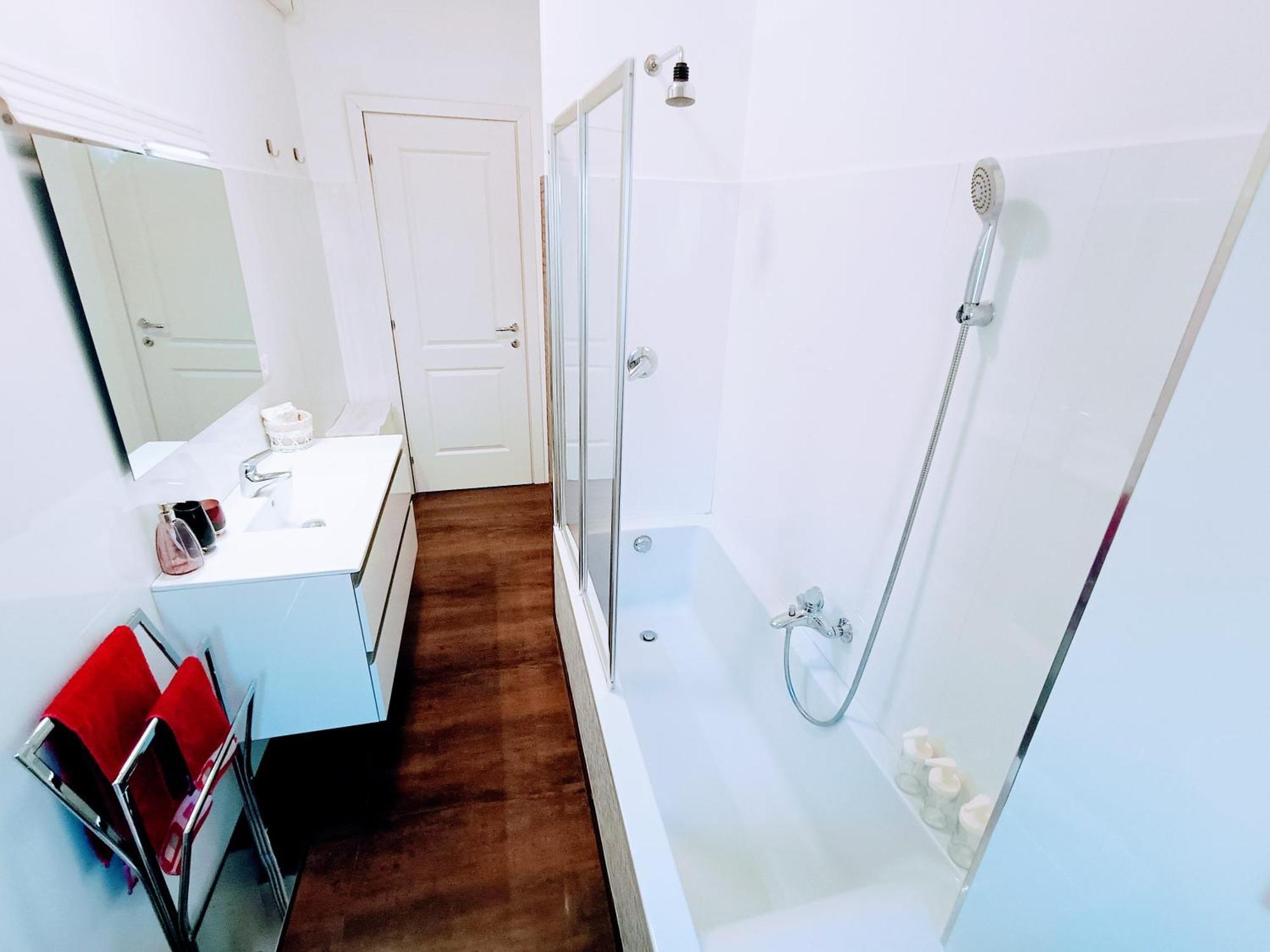 Leonardo Luxury 176 * Roma