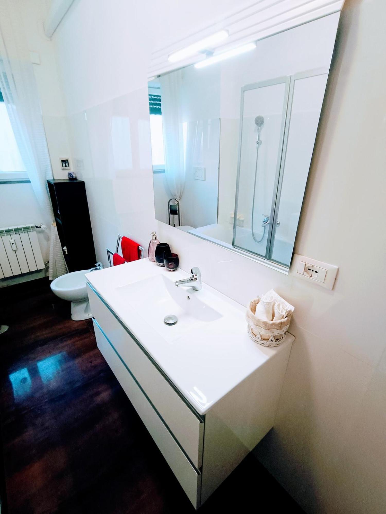 Leonardo Luxury 176 * Roma